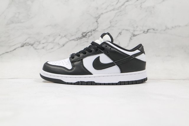 Nike Dunk Low Panda